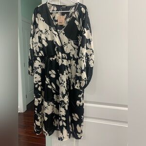 BloomChic Monochrome Floral Long Sleeve Dress